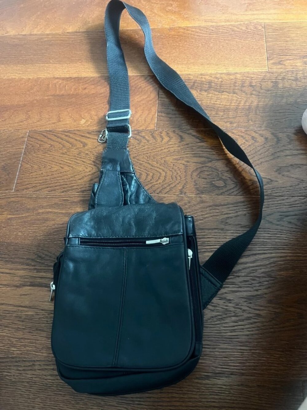 Men's Expandable Leather Shoulder Bag w/ ID Wallet Black